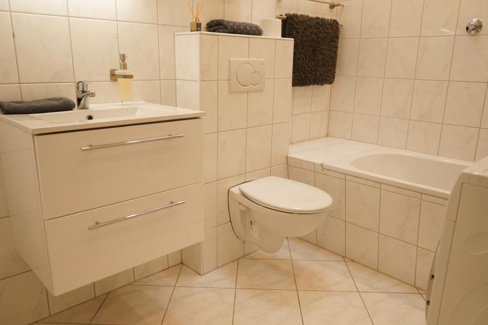 Moeblierte 3-Zimmer-Wohnung Nahe Duesseldorf In Duisburg-Sued 외부 사진