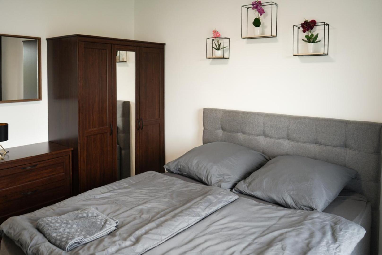 Moeblierte 3-Zimmer-Wohnung Nahe Duesseldorf In Duisburg-Sued 외부 사진